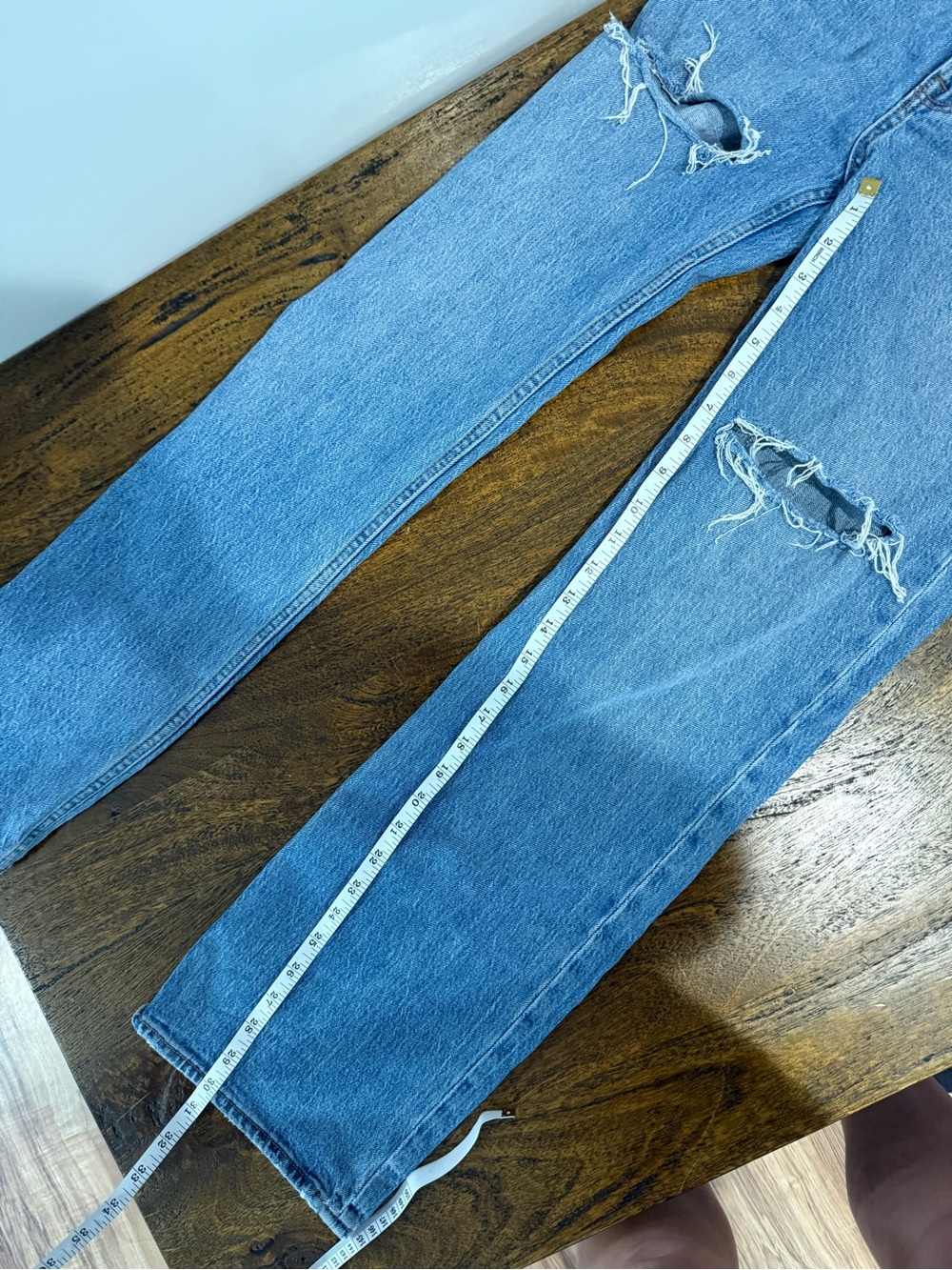 Abercrombie & Fitch 90s High Rise Relaxed Jean - Picture 7 of 7